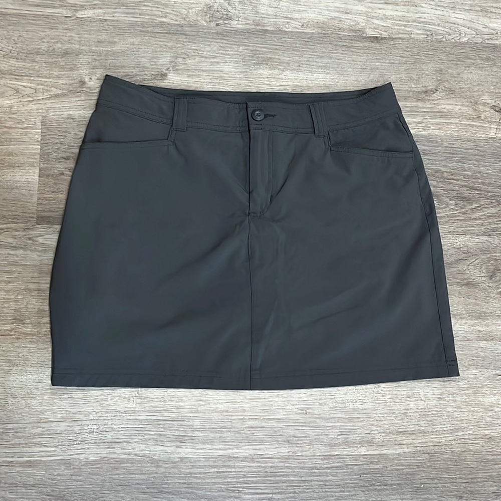 Eddie Bauer Gray Women’s Skort Size 10